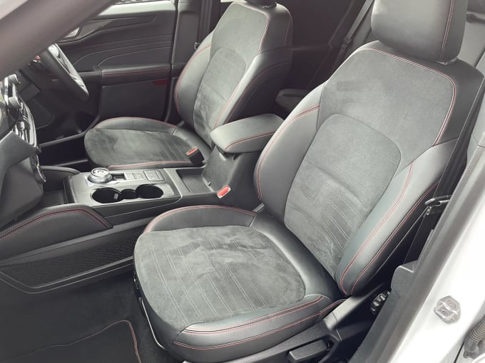 2022 Ford Kuga