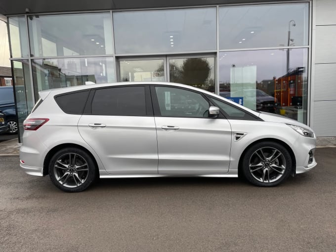 2022 Ford S-max