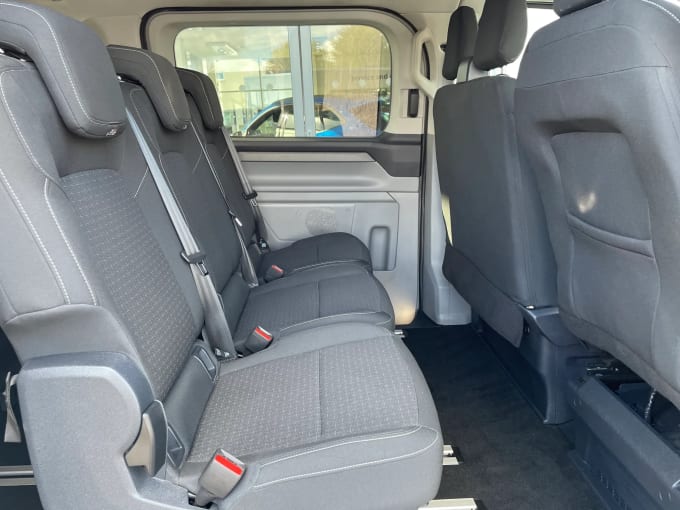 2024 Ford Tourneo Custom