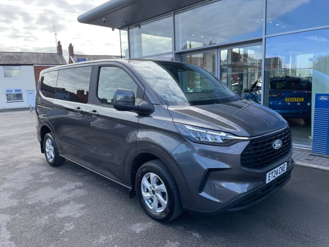 2024 Ford Tourneo Custom