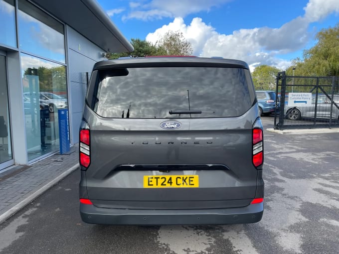 2024 Ford Tourneo Custom