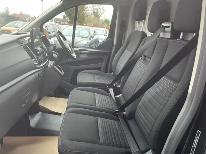 2023 Ford Transit Custom
