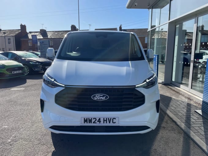 2024 Ford Transit Custom