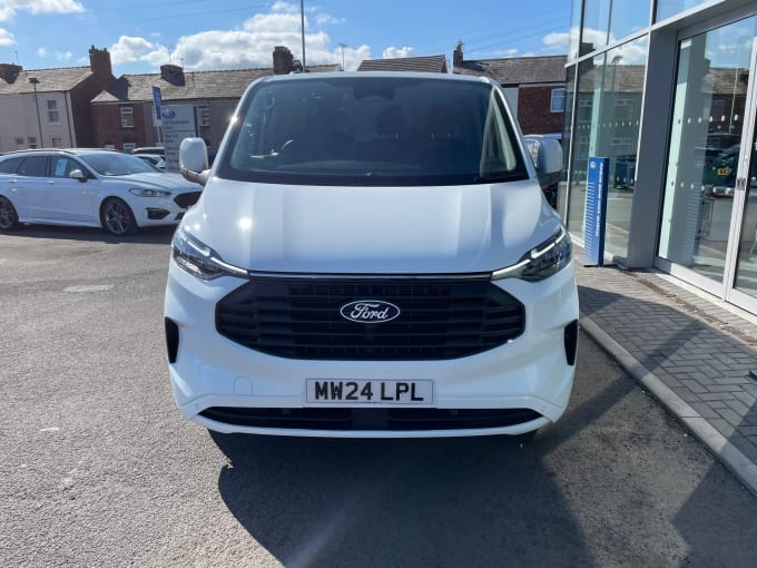 2024 Ford Transit Custom