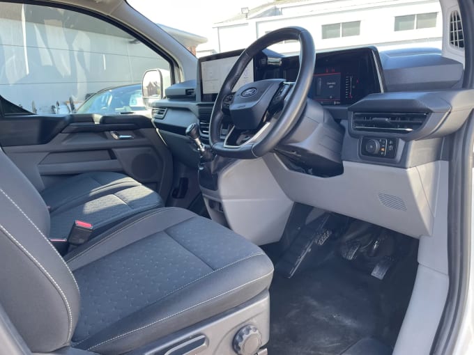 2024 Ford Transit Custom