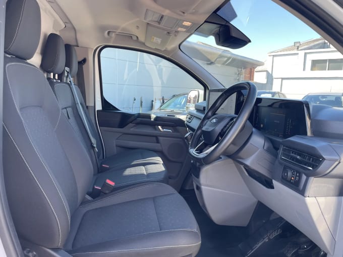 2024 Ford Transit Custom