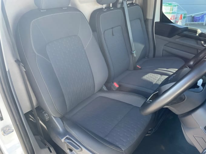 2024 Ford Transit Custom
