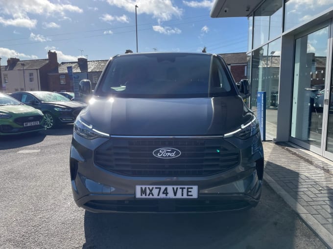 2024 Ford Transit Custom