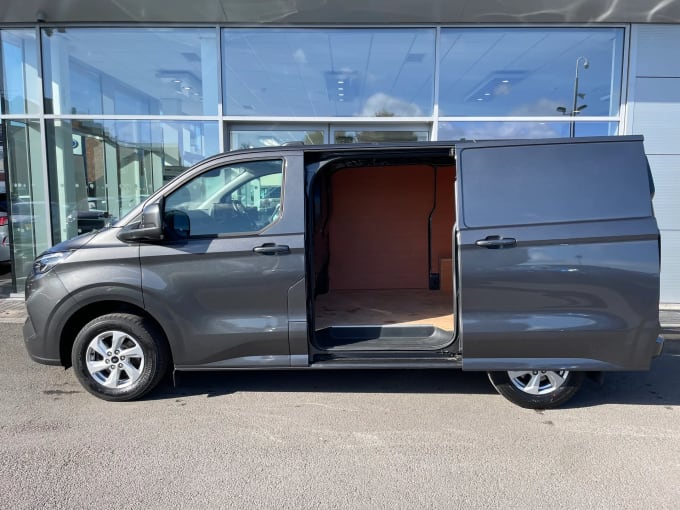 2024 Ford Transit Custom