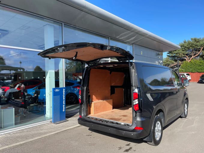 2024 Ford Transit Custom