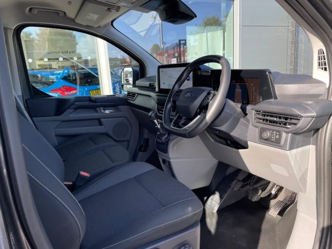 2024 Ford Transit Custom