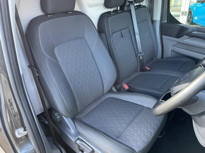 2024 Ford Transit Custom