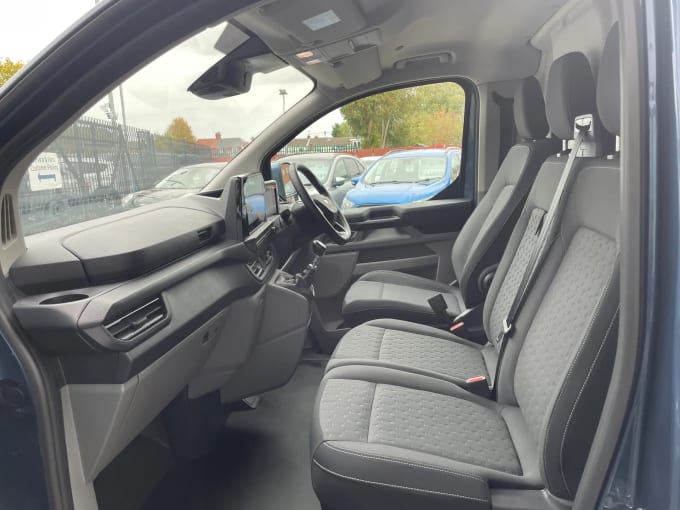 2024 Ford Transit Custom