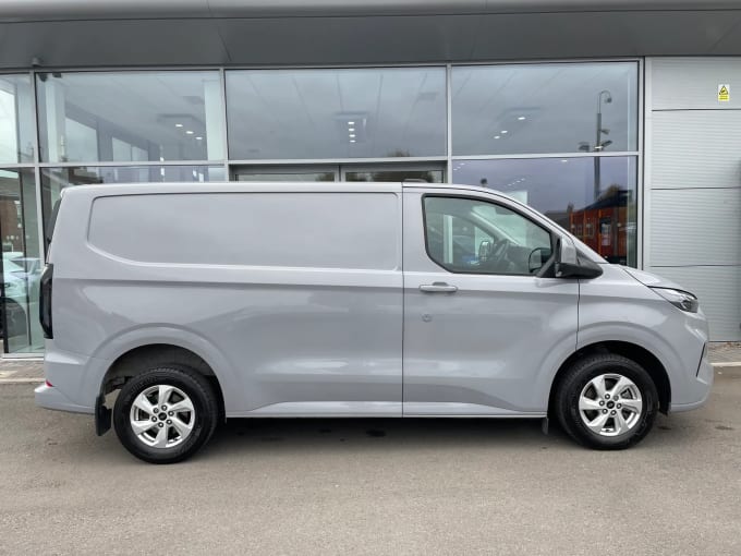 2024 Ford Transit Custom