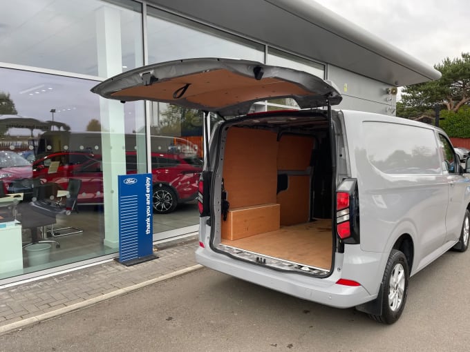 2024 Ford Transit Custom