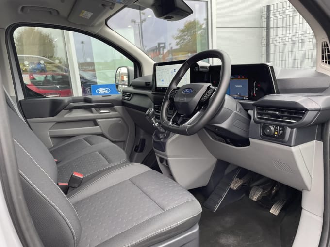 2024 Ford Transit Custom