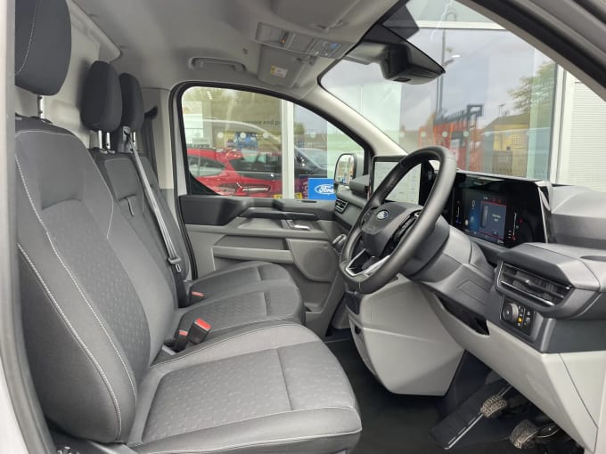 2024 Ford Transit Custom