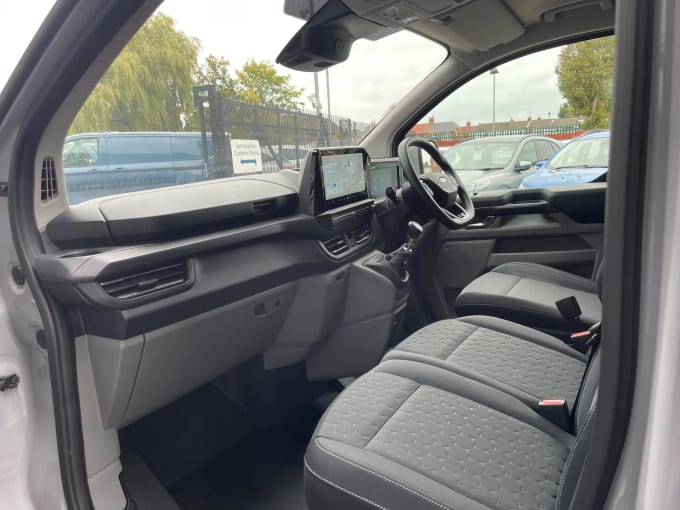 2024 Ford Transit Custom