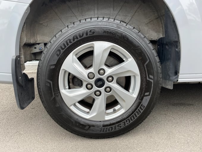 2024 Ford Transit Custom