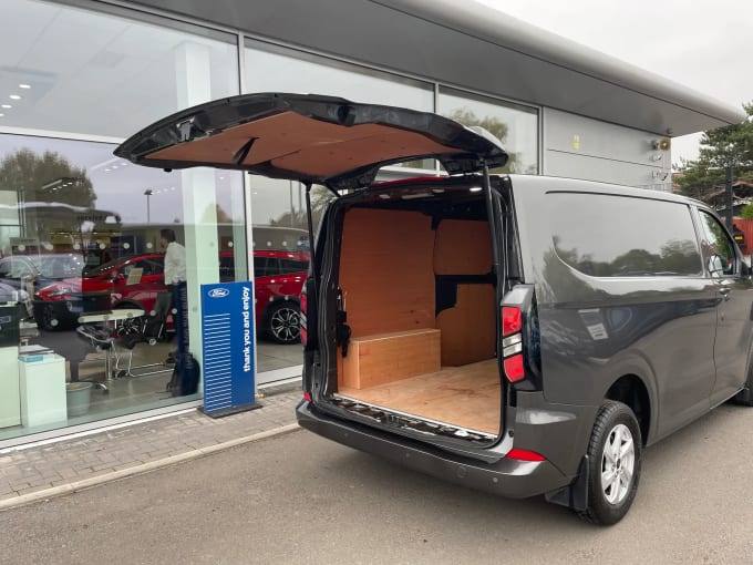 2024 Ford Transit Custom