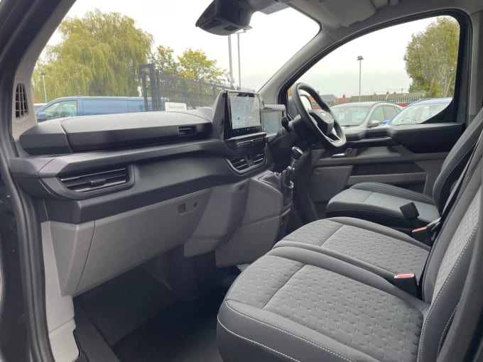 2024 Ford Transit Custom