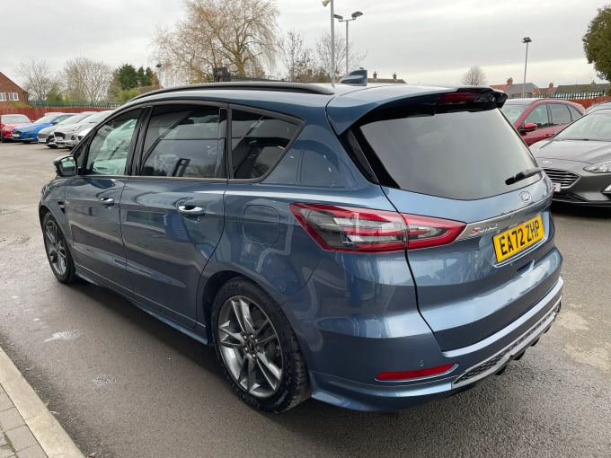 2022 Ford S-max