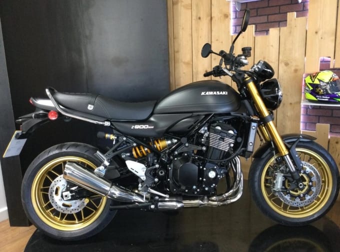 2025 Kawasaki Z900 Rs Se