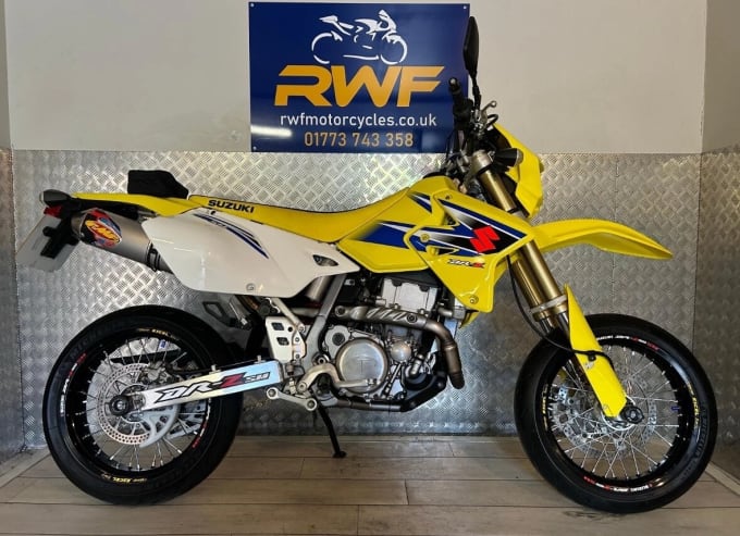 2025 Suzuki Dr-z400