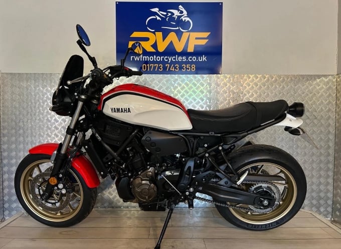 2025 Yamaha Xsr700