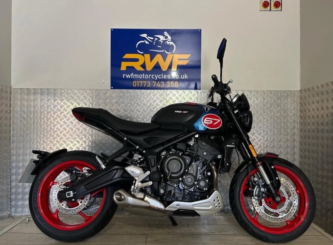 2025 Triumph Trident 660