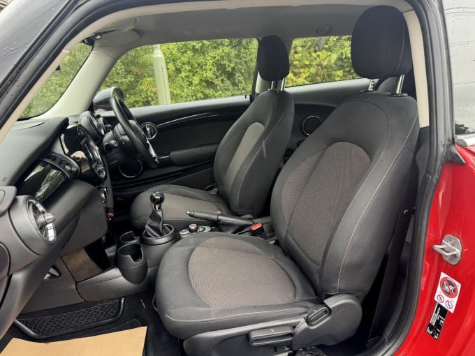 2017 Mini Hatch