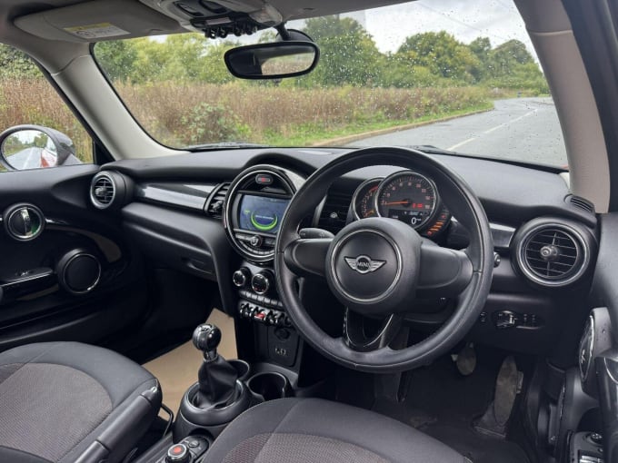 2017 Mini Hatch