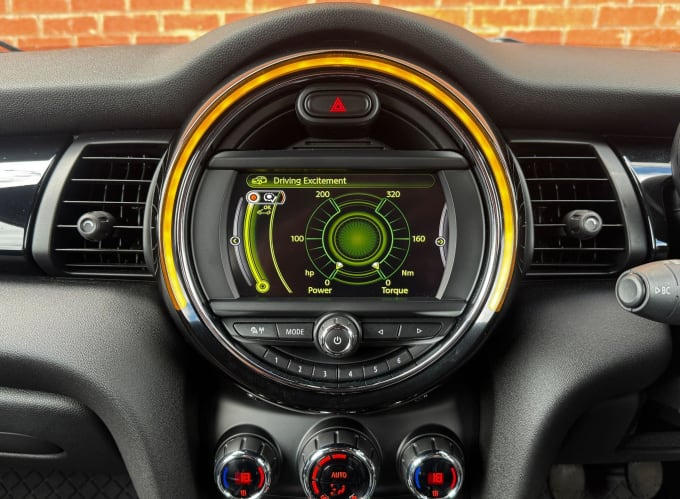 2025 Mini Hatch