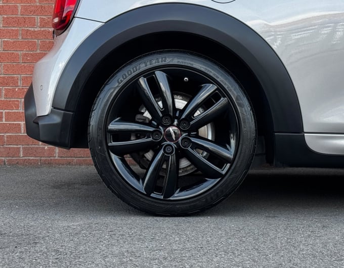 2025 Mini Hatch