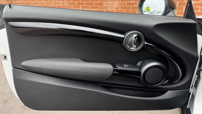 2025 Mini Hatch