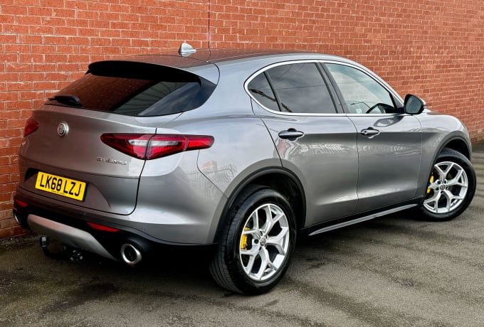 2025 Alfa Romeo Stelvio