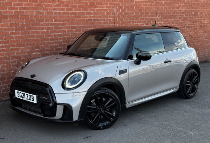 2025 Mini Hatch