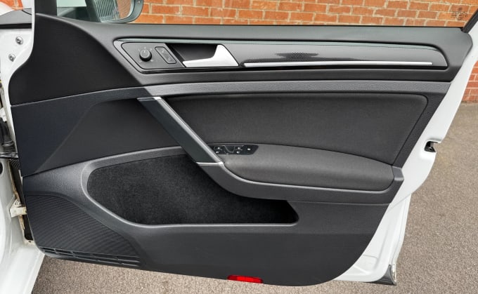 2025 Volkswagen Golf