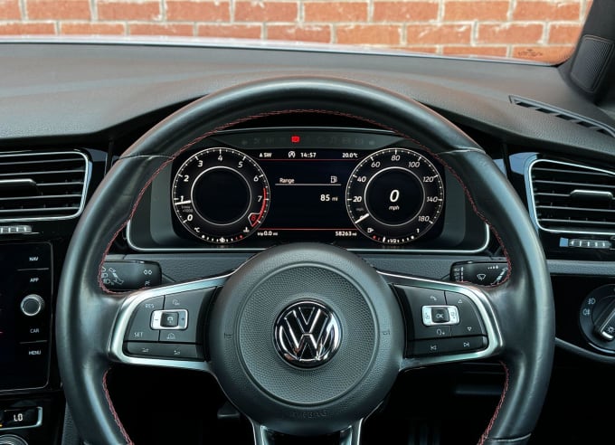 2025 Volkswagen Golf