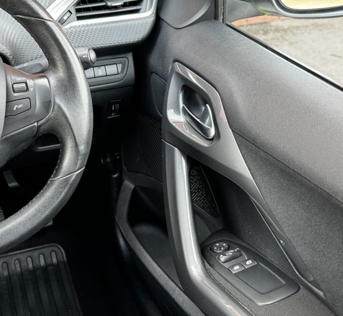 2025 Peugeot 2008