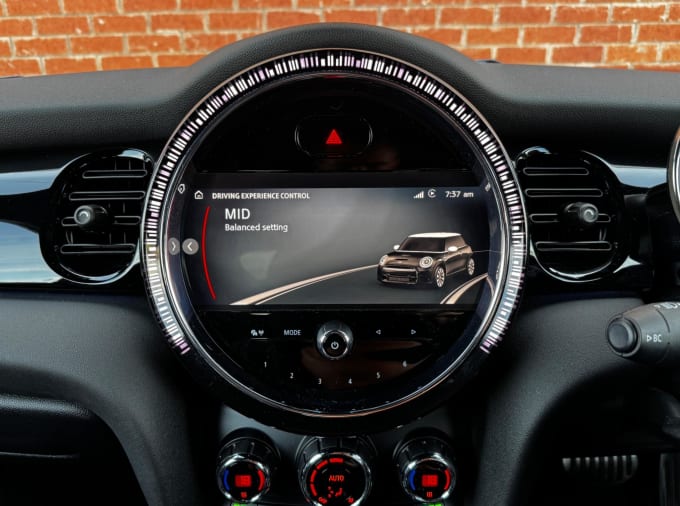 2025 Mini Hatch
