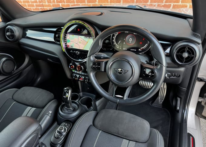 2025 Mini Hatch