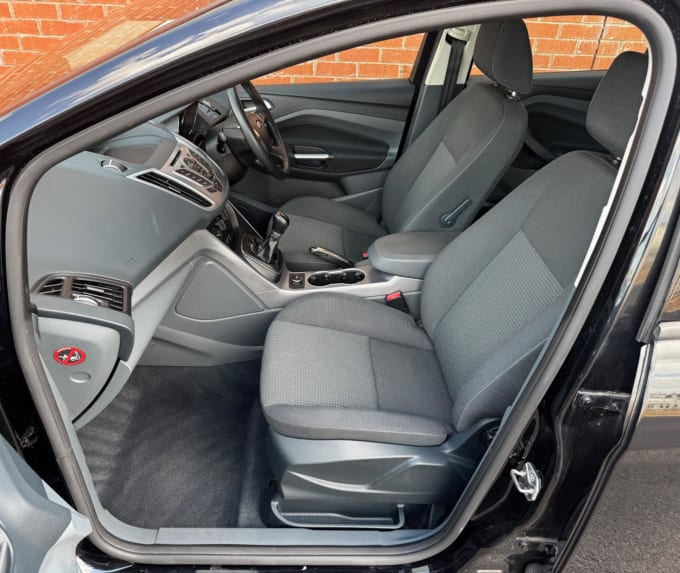 2025 Ford C-max