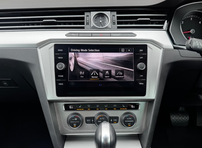 2025 Volkswagen Passat
