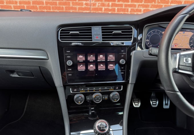 2025 Volkswagen Golf