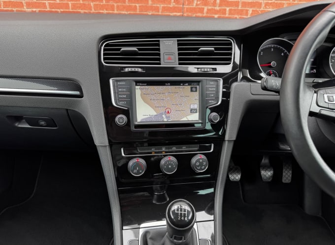 2025 Volkswagen Golf