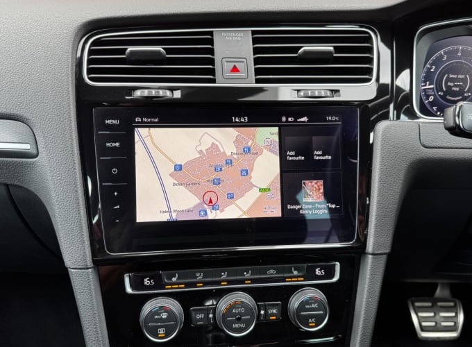 2025 Volkswagen Golf