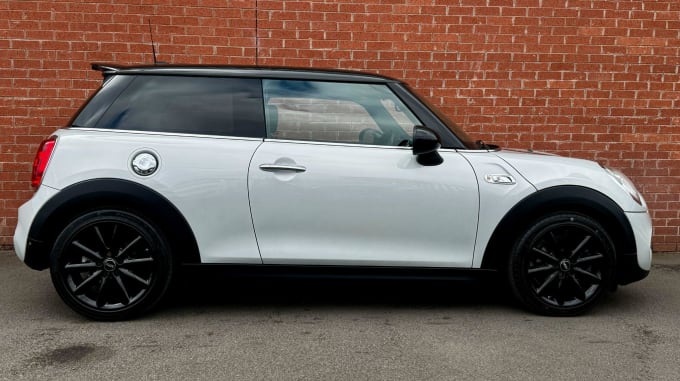 2025 Mini Hatch