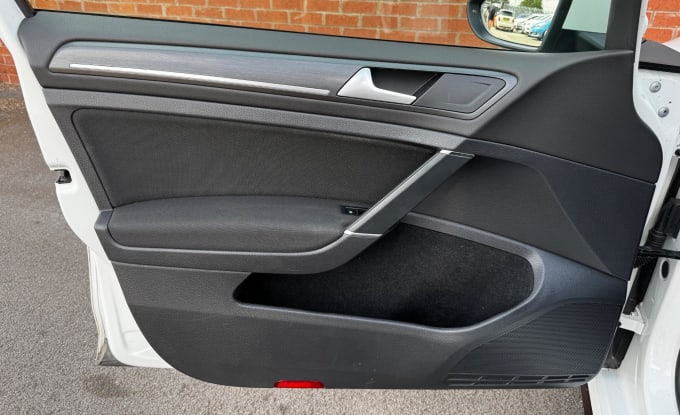 2025 Volkswagen Golf