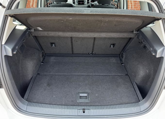 2025 Volkswagen Golf Sv